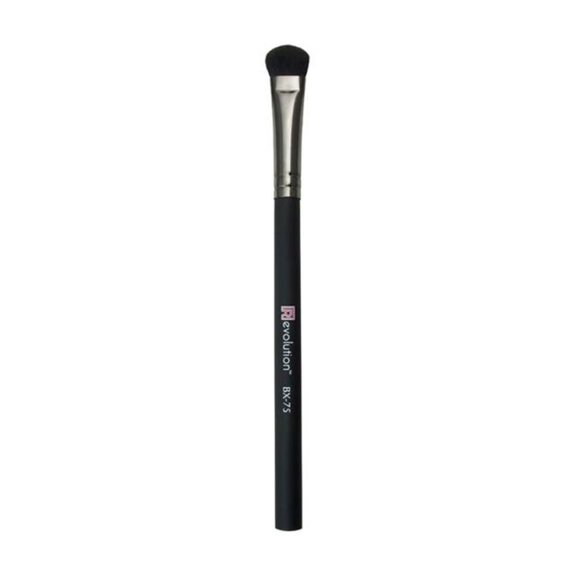Revolution Medium Fluff Eyeshadow Brush